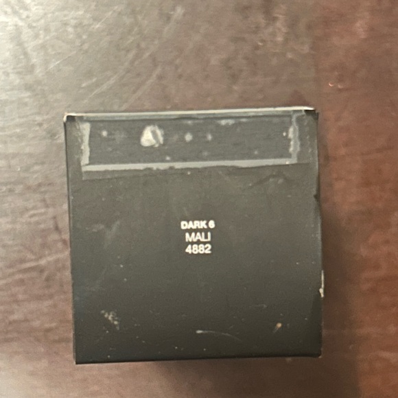 Nars Sheer Glow Foundation Mali - Picture 2 of 5